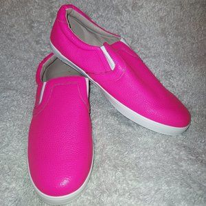 Women's nee pink shoes Size 41/9.5 BY little piggies 🐷